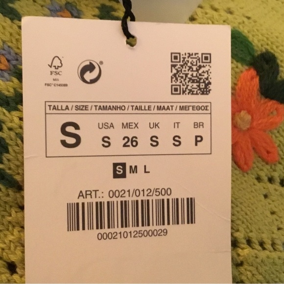 NWT. Zara V-neck Floral Knit Vest with Handcrafting. Size S. - Picture 4 of 6